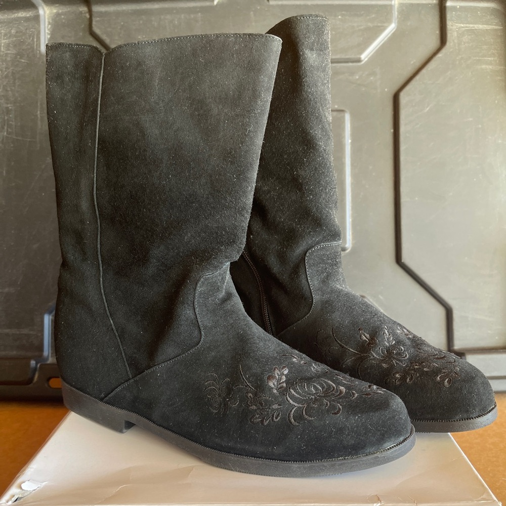 Jack Sprat Black Suede Women’s Boots size 9 New in box